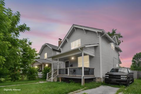 Photo of 218 Whitethorne Avenue, Columbus, OH 43223 (MLS # 226023859)