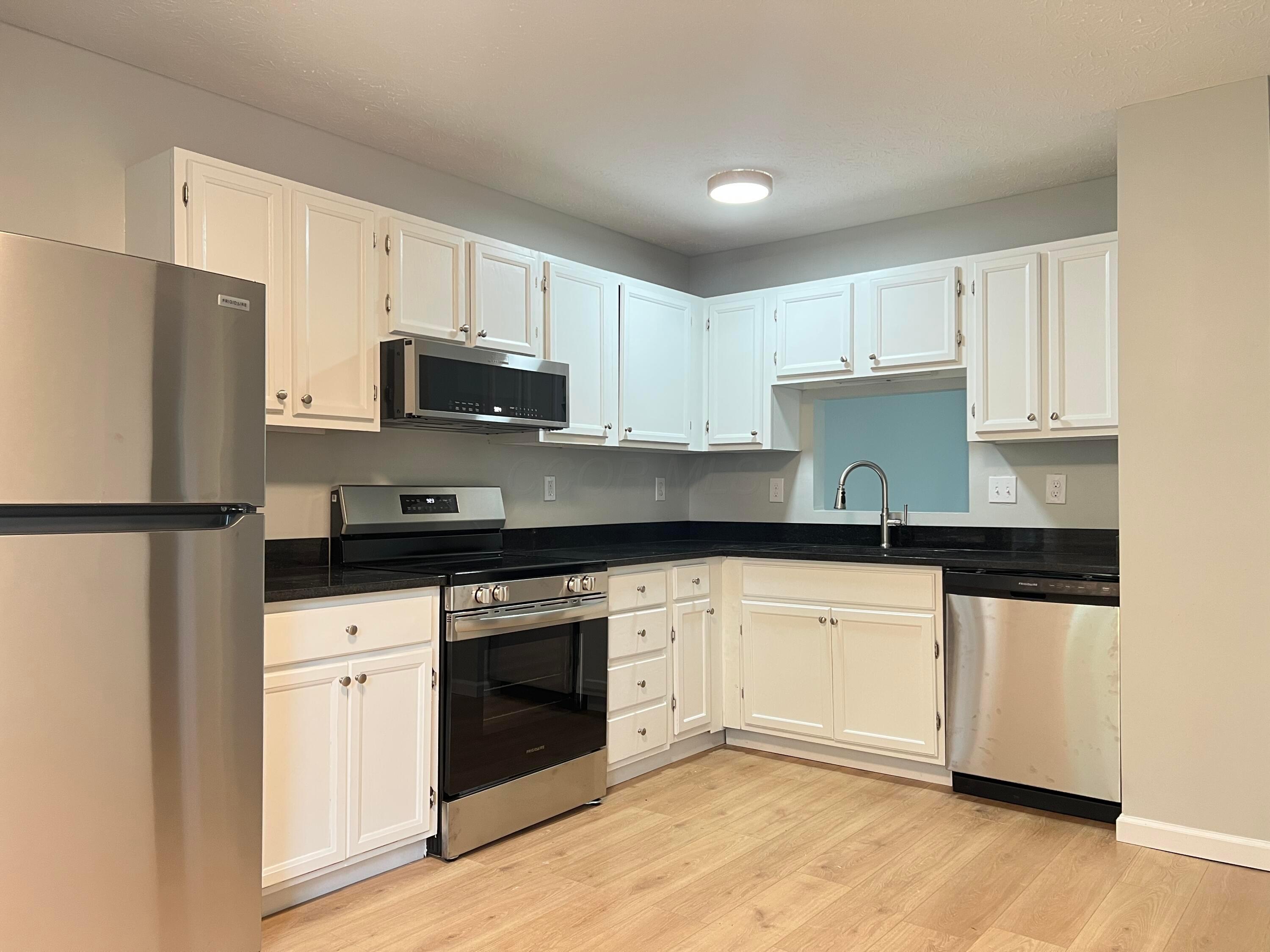 507 Warwick Lane, Pickerington, Ohio image 2