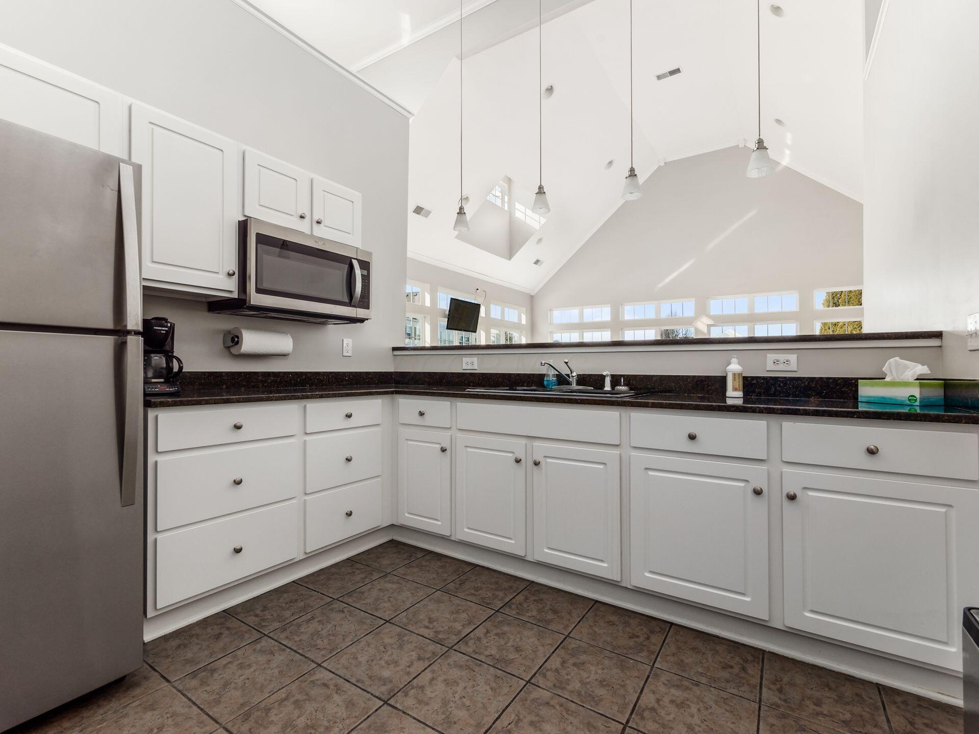 6081 Avatar Drive #7, New Albany, Ohio image 33