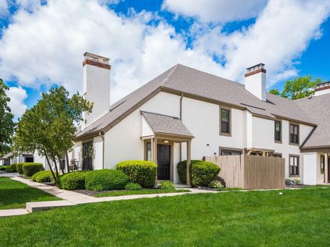 Photo of 414 Edinburgh Road, Dublin, OH 43017 (MLS # 226014858)