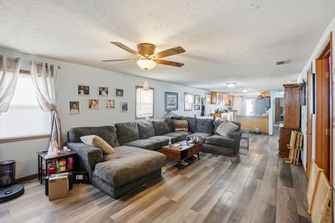 Tiny photo for 508 Carolyn Road, Washington Court House, OH 43160 (MLS # 226000522)