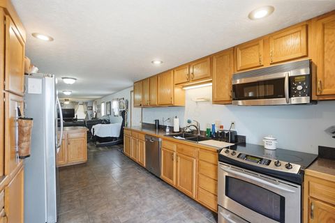 Tiny photo for 508 Carolyn Road, Washington Court House, OH 43160 (MLS # 226000522)