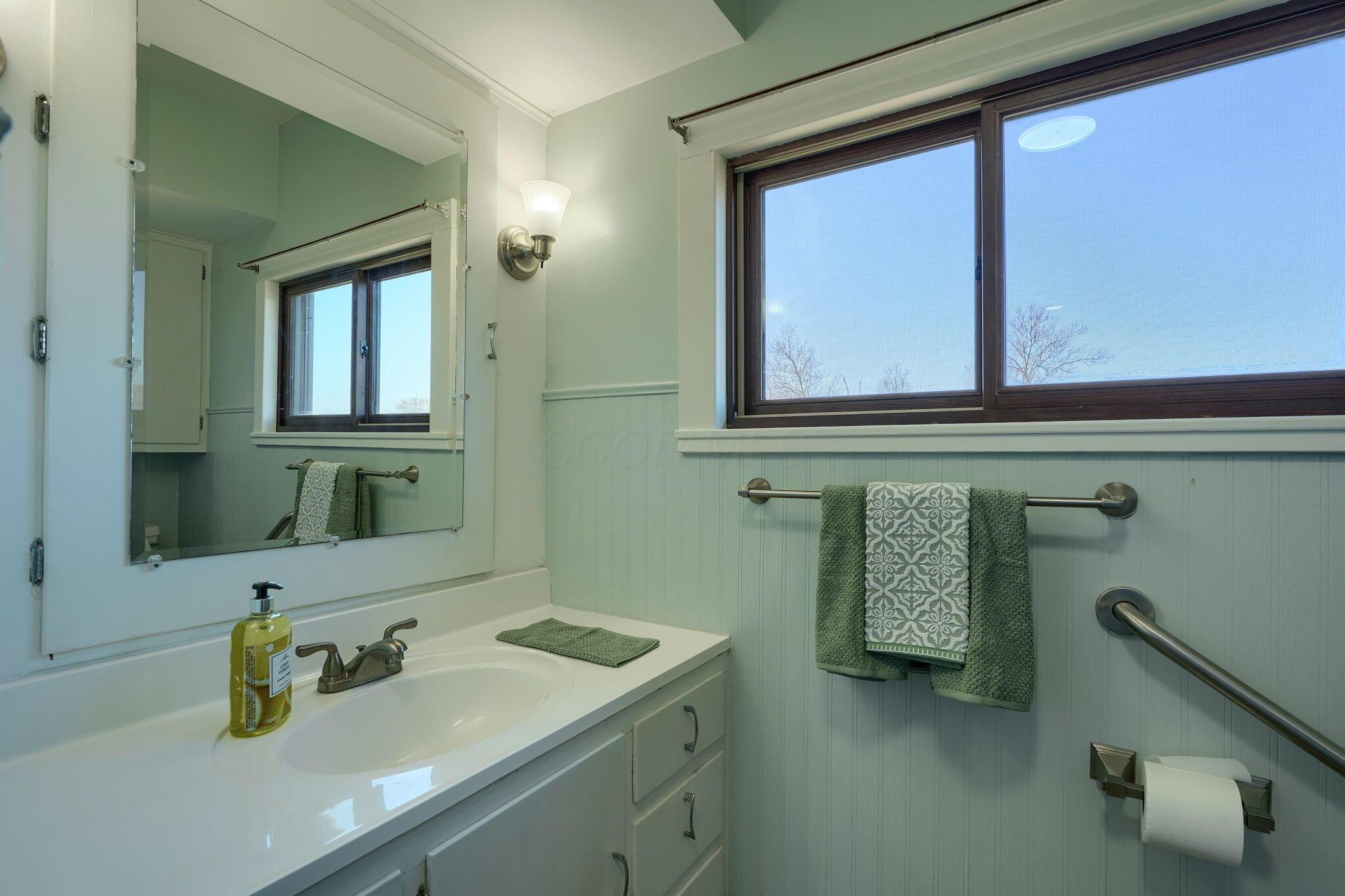 9984 Neiswander Road, Ashville, Ohio image 23