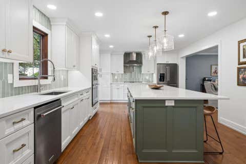 Tiny photo for 261 Northigh Drive, Worthington, OH 43085 (MLS # 226032114)