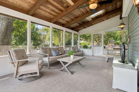 Tiny photo for 261 Northigh Drive, Worthington, OH 43085 (MLS # 226032114)