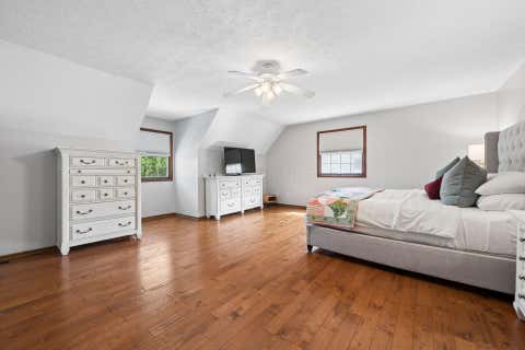 Tiny photo for 261 Northigh Drive, Worthington, OH 43085 (MLS # 226032114)