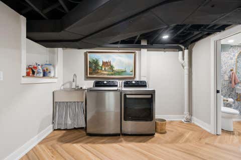 Tiny photo for 261 Northigh Drive, Worthington, OH 43085 (MLS # 226032114)