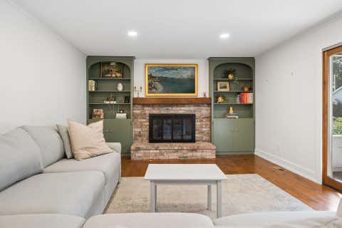 Tiny photo for 261 Northigh Drive, Worthington, OH 43085 (MLS # 226032114)