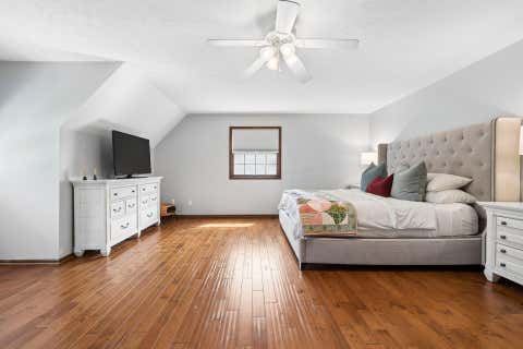 Tiny photo for 261 Northigh Drive, Worthington, OH 43085 (MLS # 226032114)