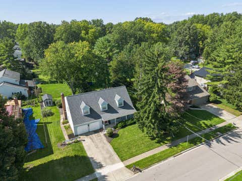 Tiny photo for 261 Northigh Drive, Worthington, OH 43085 (MLS # 226032114)