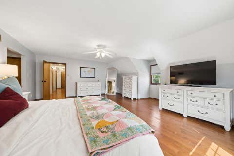 Tiny photo for 261 Northigh Drive, Worthington, OH 43085 (MLS # 226032114)