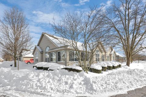 Tiny photo for 5613 Villa Gates Drive 9 #9, Hilliard, OH 43026 (MLS # 226001714)