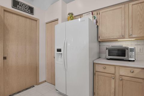 Tiny photo for 5613 Villa Gates Drive 9 #9, Hilliard, OH 43026 (MLS # 226001714)