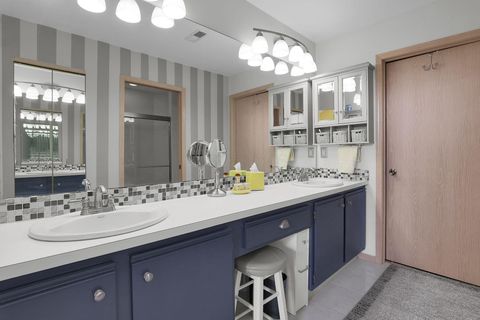 Tiny photo for 5613 Villa Gates Drive 9 #9, Hilliard, OH 43026 (MLS # 226001714)