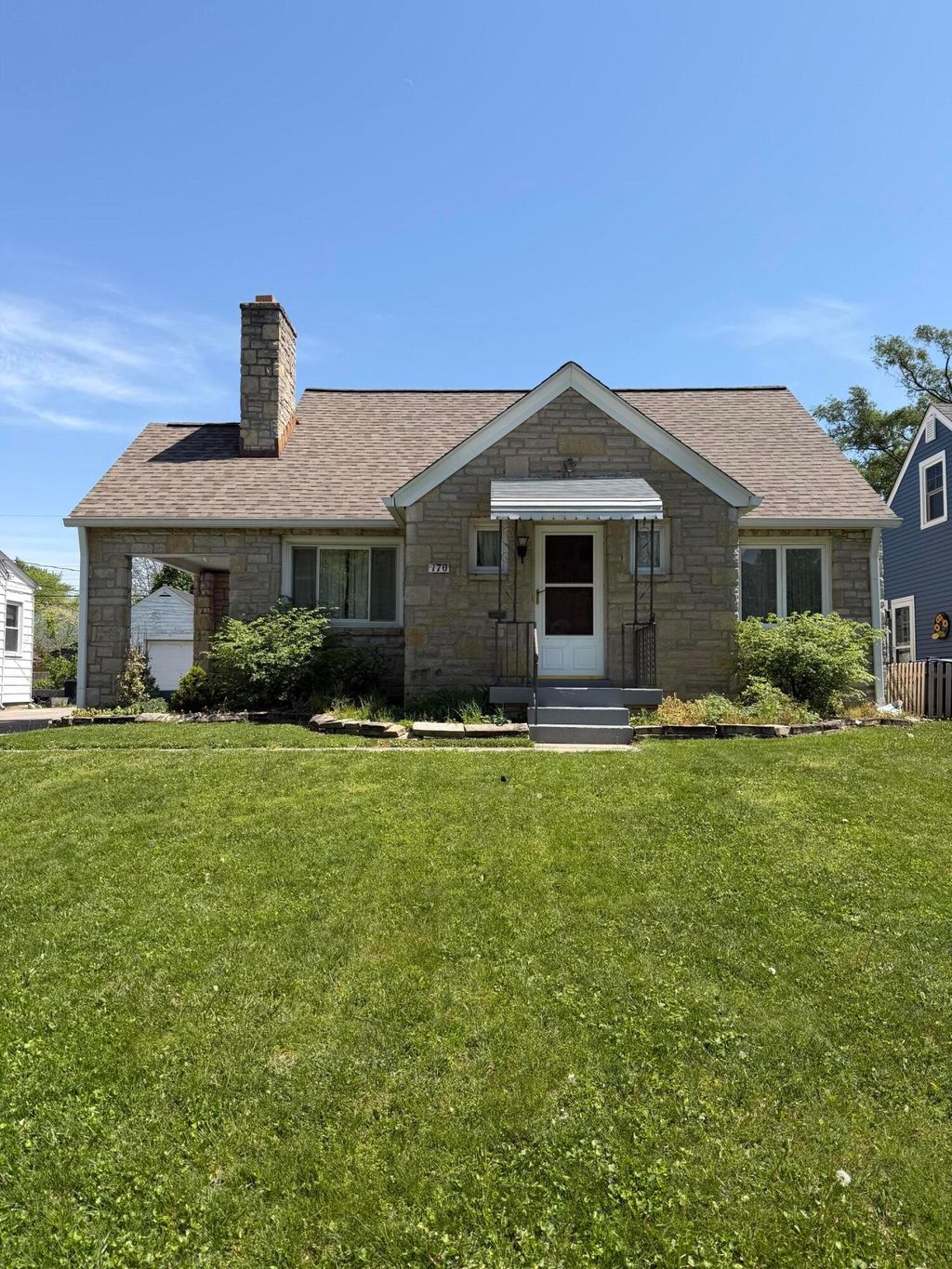 Photo of 170 S Algonquin Avenue, Columbus, OH 43204 (MLS # 226013569)