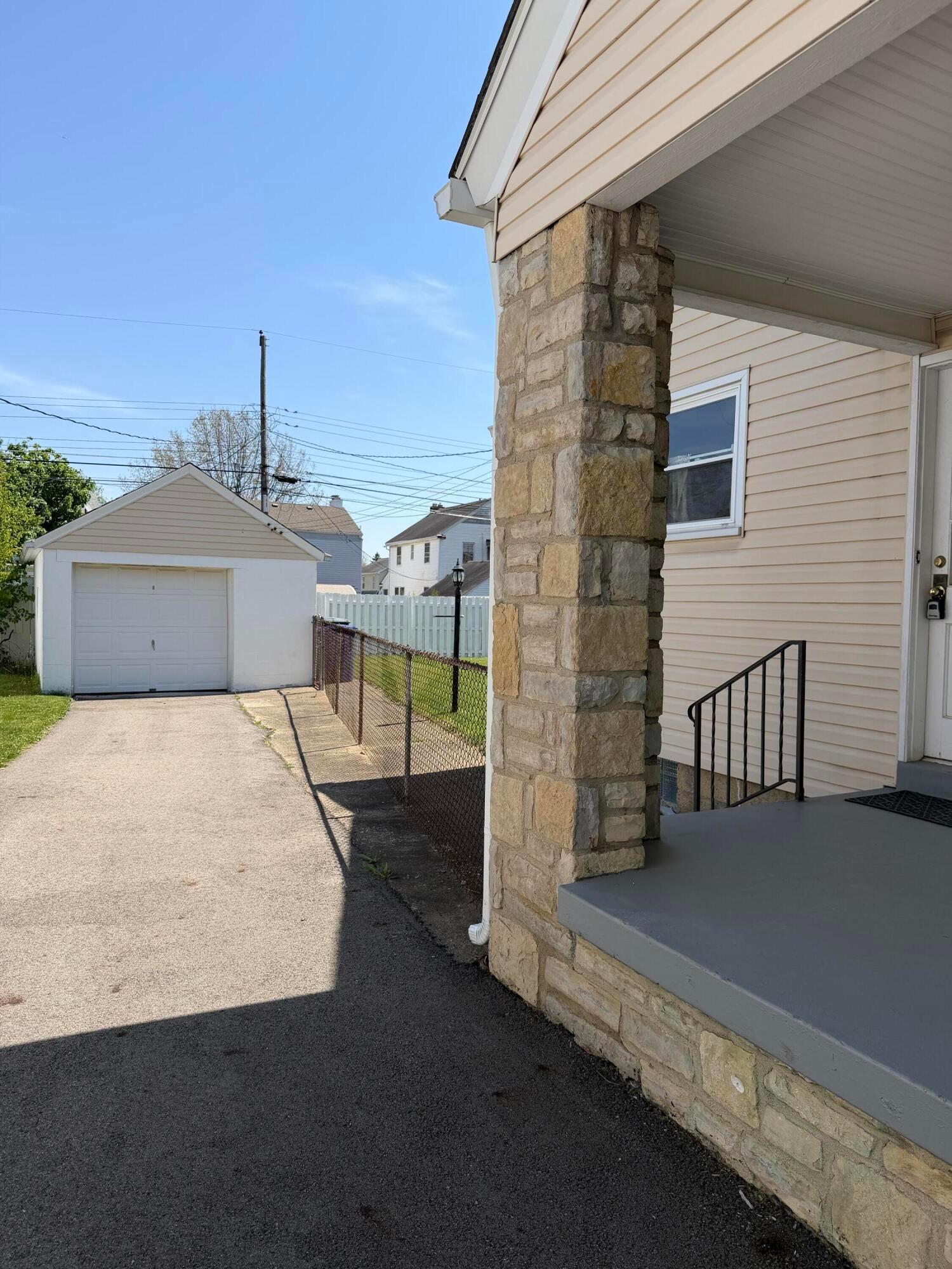 170 S Algonquin Avenue