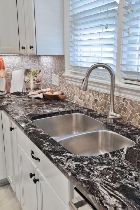 Tiny photo for 398 Fallis Road, Columbus, OH 43214 (MLS # 226003240)