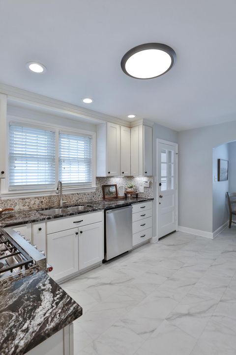 Tiny photo for 398 Fallis Road, Columbus, OH 43214 (MLS # 226003240)