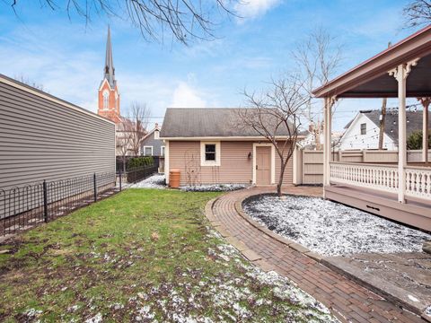 Tiny photo for 690 City Park Avenue, Columbus, OH 43206 (MLS # 226008133)