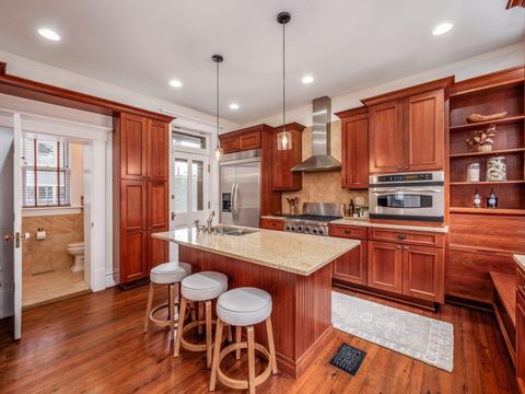 Tiny photo for 690 City Park Avenue, Columbus, OH 43206 (MLS # 226008133)