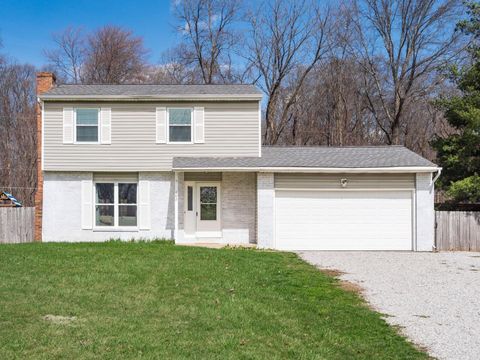 Photo of 102 Warwood Drive, Granville, OH 43023 (MLS # 226007865)