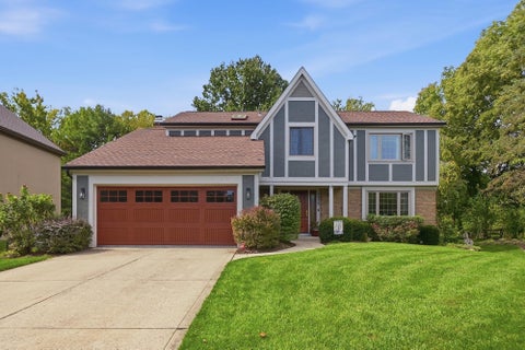 Photo of 5835 Settlers Place, Dublin, OH 43017 (MLS # 226036935)