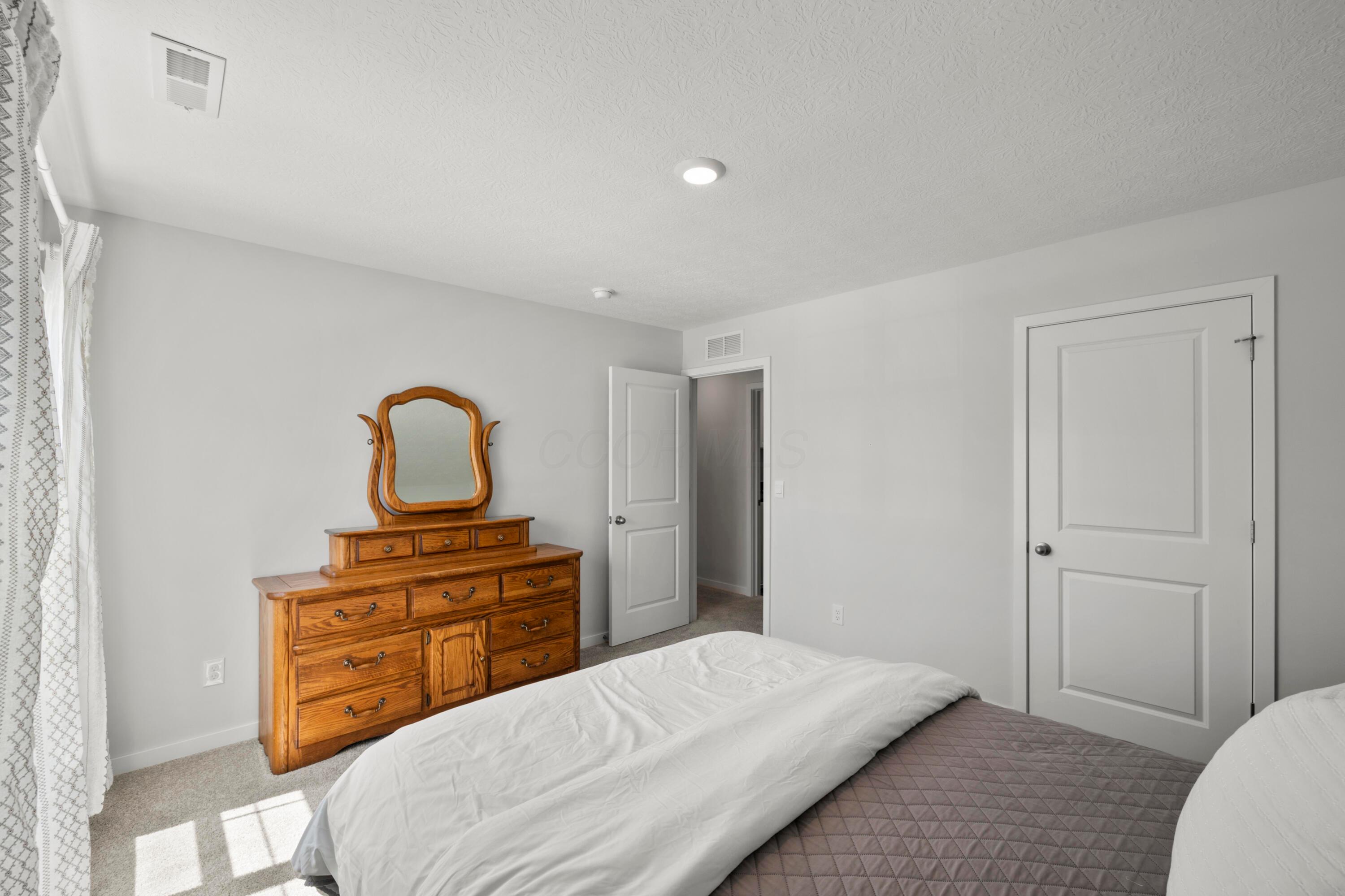 124 Avery Place, Granville, Ohio image 33