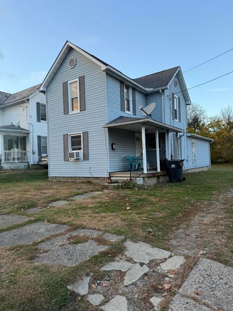 Photo of 102 W Shields Street, Newark, OH 43055 (MLS # 225042589)