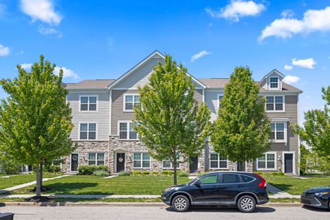 Photo of 305 Laurel Creek Street, Pickerington, OH 43147 (MLS # 226016778)