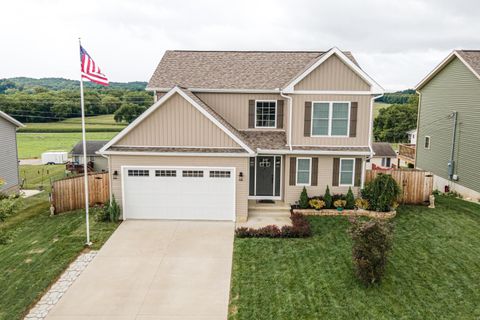 Tiny photo for 806 Hobart Avenue, Logan, OH 43138 (MLS # 225037777)