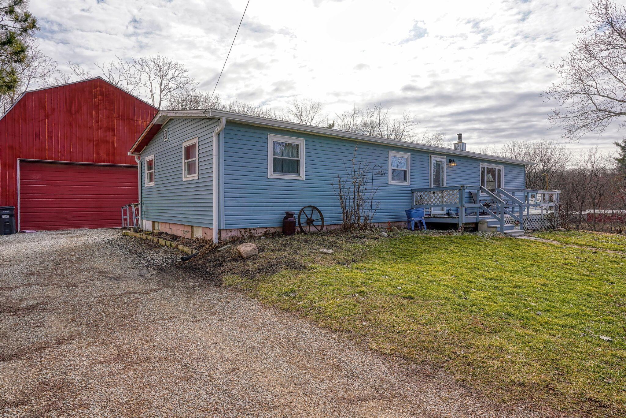 2920 Logan-thornville Road, Rushville, Ohio image 2