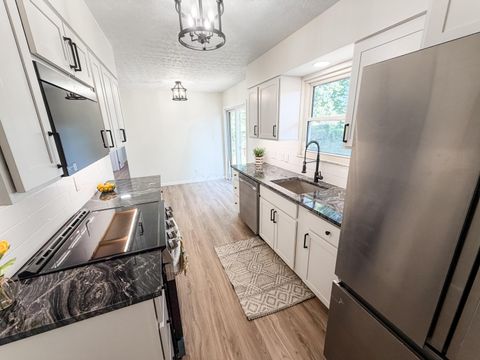 Tiny photo for 1609 Beacon Street, Lancaster, OH 43130 (MLS # 226027750)