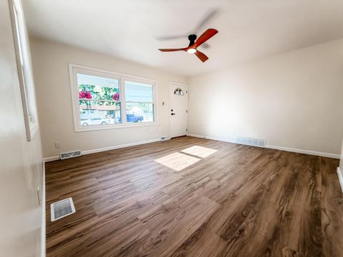 Tiny photo for 1609 Beacon Street, Lancaster, OH 43130 (MLS # 226027750)