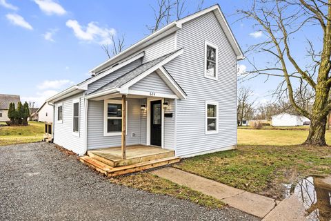 Photo of 624 Cooper Avenue, Bellefontaine, OH 43311 (MLS # 226006848)