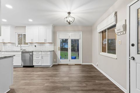 Tiny photo for 95 Central Avenue, Westerville, OH 43081 (MLS # 225044184)