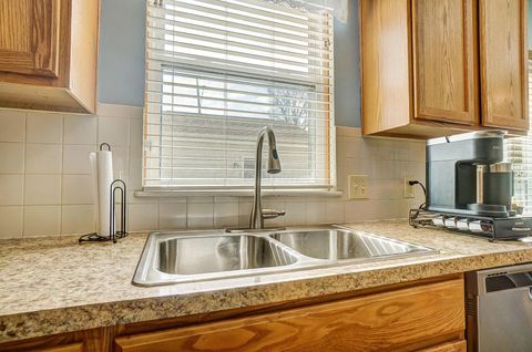 Tiny photo for 3625 Graybeck Drive, Columbus, OH 43204 (MLS # 226014509)