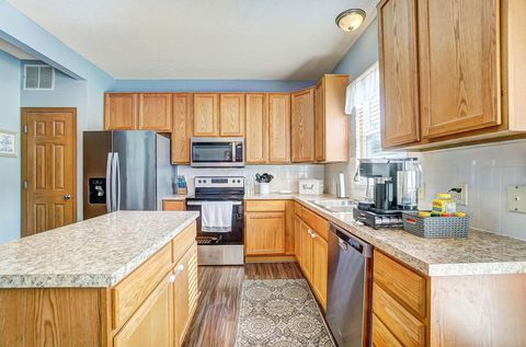 Tiny photo for 3625 Graybeck Drive, Columbus, OH 43204 (MLS # 226014509)