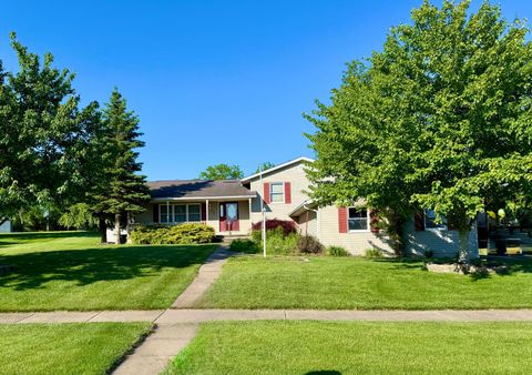 Photo of 633 King Ridge Court, Ashland, OH 44805 (MLS # 226019078)