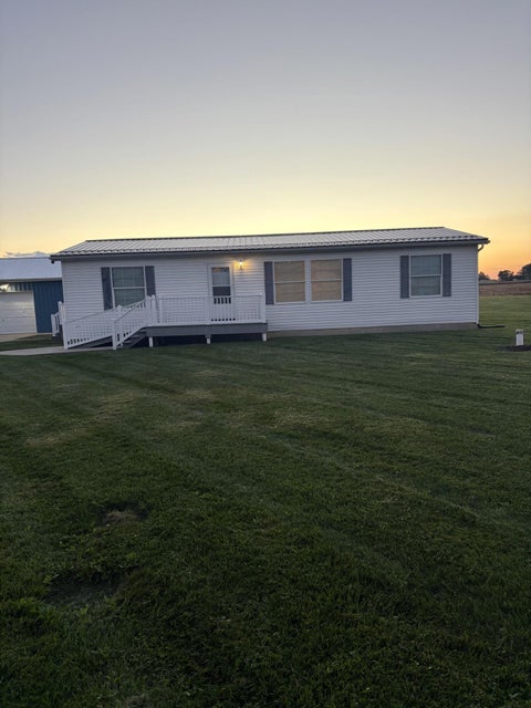 Photo of 9015 Township Road 36 NW, Somerset, OH 43783 (MLS # 226035056)