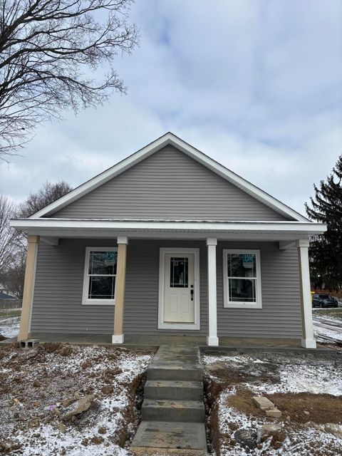 Photo of 517 E Chillicothe Avenue, Bellefontaine, OH 43311 (MLS # 225042588)