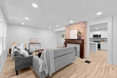 Photo of 738 E Deshler Avenue, Columbus, OH 43206 (MLS # 226029058)