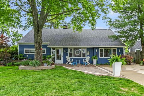 Photo of 2418 Cranford Road, Upper Arlington, OH 43221 (MLS # 226017850)