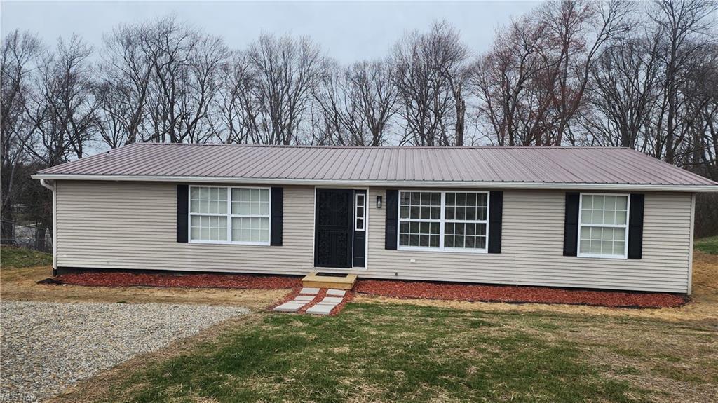 6243 Branch Circle, Zanesville, Ohio image 1