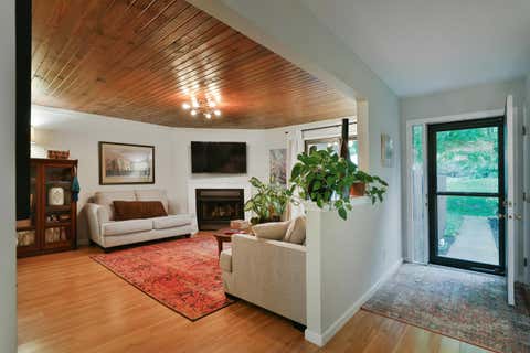 Condo For Sale - 3130 Rivermill Drive #2<br/> Columbus, OH 43220