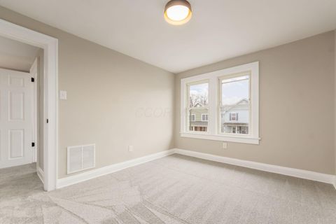 Tiny photo for 1554 E Maynard Avenue, Columbus, OH 43211 (MLS # 225045385)