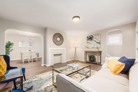 Photo of 1554 E Maynard Avenue, Columbus, OH 43211 (MLS # 225045385)