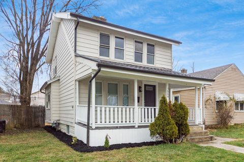 Tiny photo for 1554 E Maynard Avenue, Columbus, OH 43211 (MLS # 225045385)