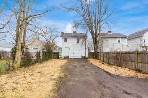 Tiny photo for 1554 E Maynard Avenue, Columbus, OH 43211 (MLS # 225045385)