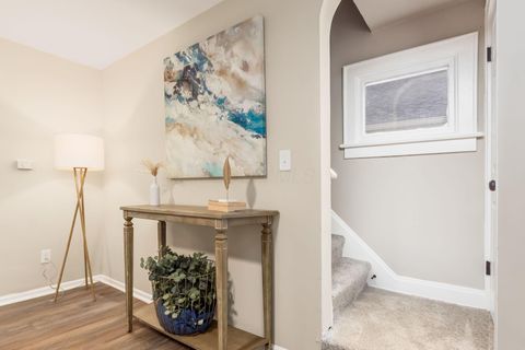 Tiny photo for 1554 E Maynard Avenue, Columbus, OH 43211 (MLS # 225045385)