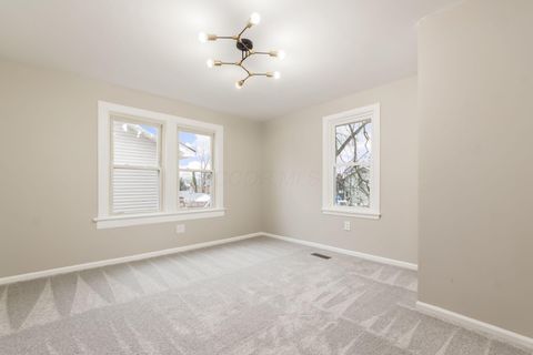 Tiny photo for 1554 E Maynard Avenue, Columbus, OH 43211 (MLS # 225045385)